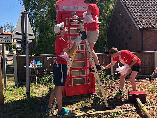 Getting Brampton's telephone box red-dy!