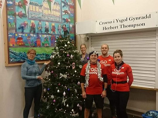 How many GoodGym elves does it take to spruce up a school foyer? 