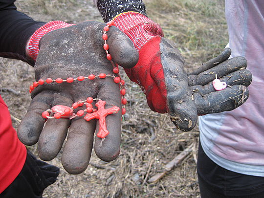 Cross by heart and hope to ... keep dry