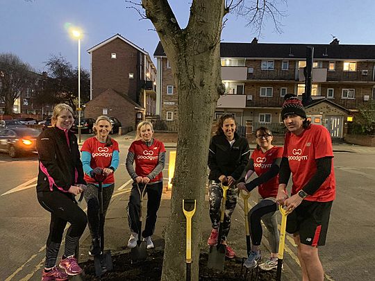 GoodGym x Earth Hour: Oh yes it's Ladies Night and the weeding's right, oh what a night!