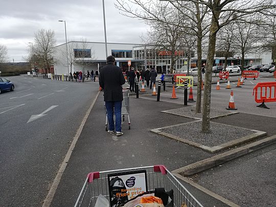 food drop for isolating neighbours and vulnerable people