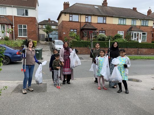 Neighbours, Everybody Needs Good Neighbours To Do A Local Litter Pick😊