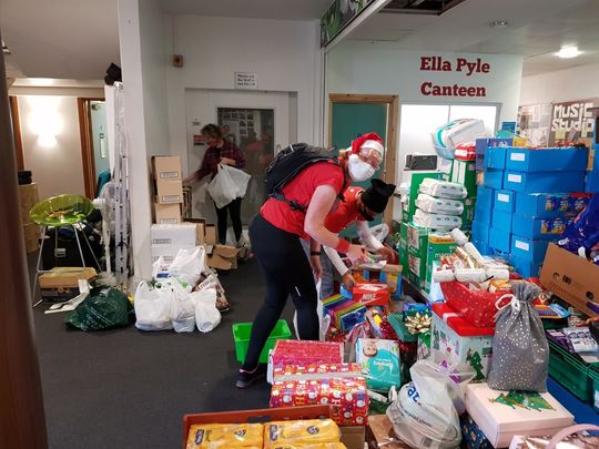 Goodgym elves help Christmas deliveries on their way