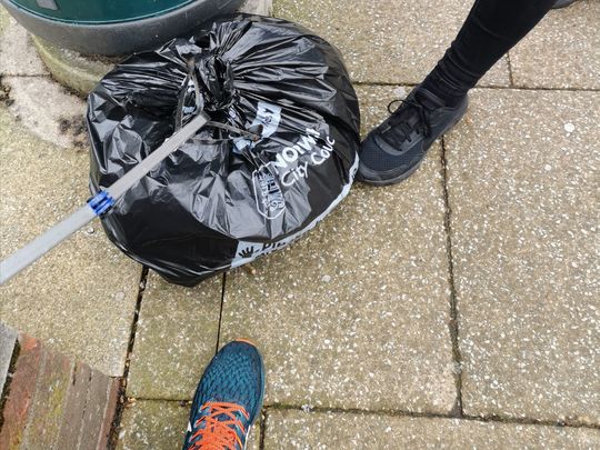 Quiver round the River litter pick 🚮 (so cold!) 