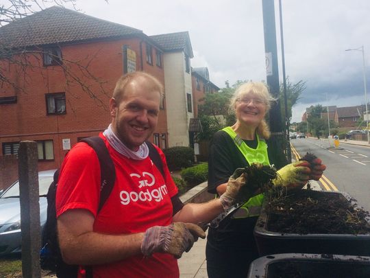 We be planting ooh, we be planting till it's cake time