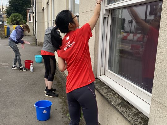 Window cleaning with no pane!