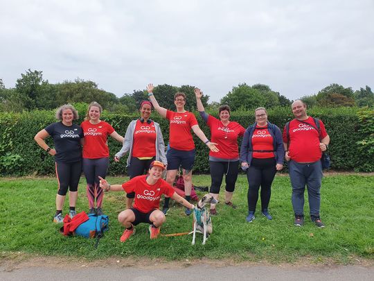 8 GoodGymers and a dog