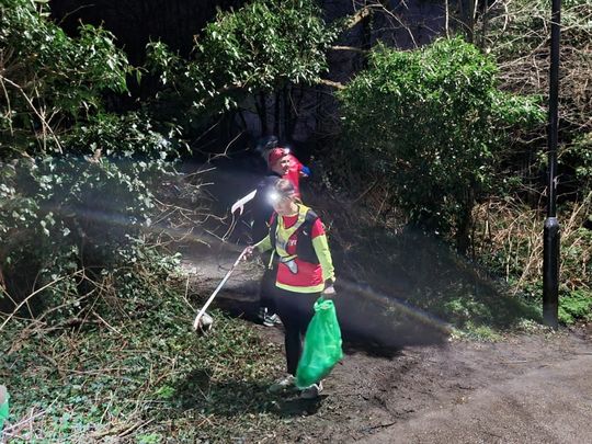 Ooh ah...just a litter pick. Ooh, ah...a litter Hob Moor