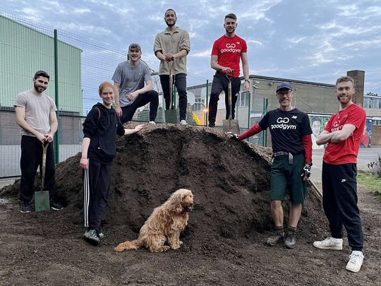 goodGym & Grow (ing) - into putting compost to bed!