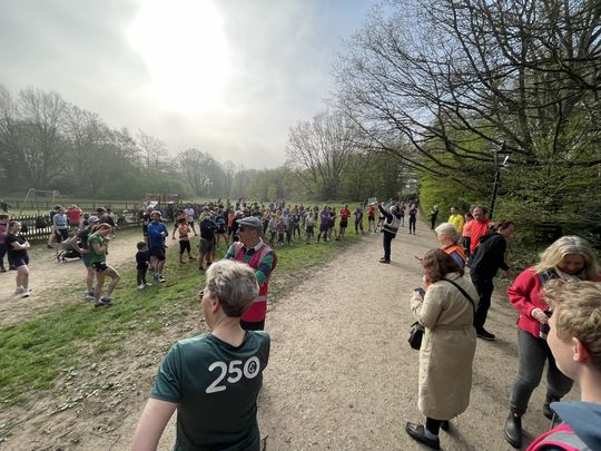 Scanning the bar! Goodgym Barnet looks to help at Parkrun