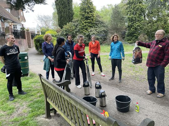 Goodgym Barnet Getting Hench by scrubbing bench