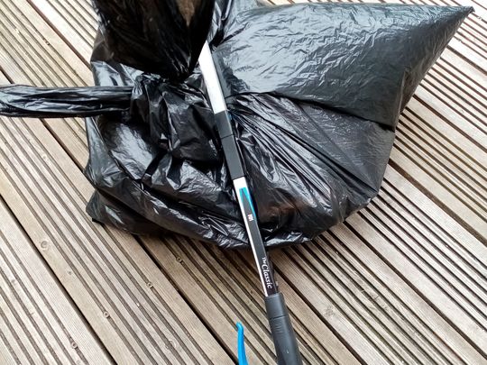 Lunchtime litter pick 