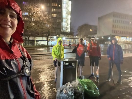 Raindrops on snowdrops and droplets on GoodGym 