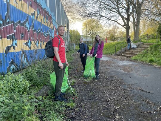 Riverside Park Litter Pick