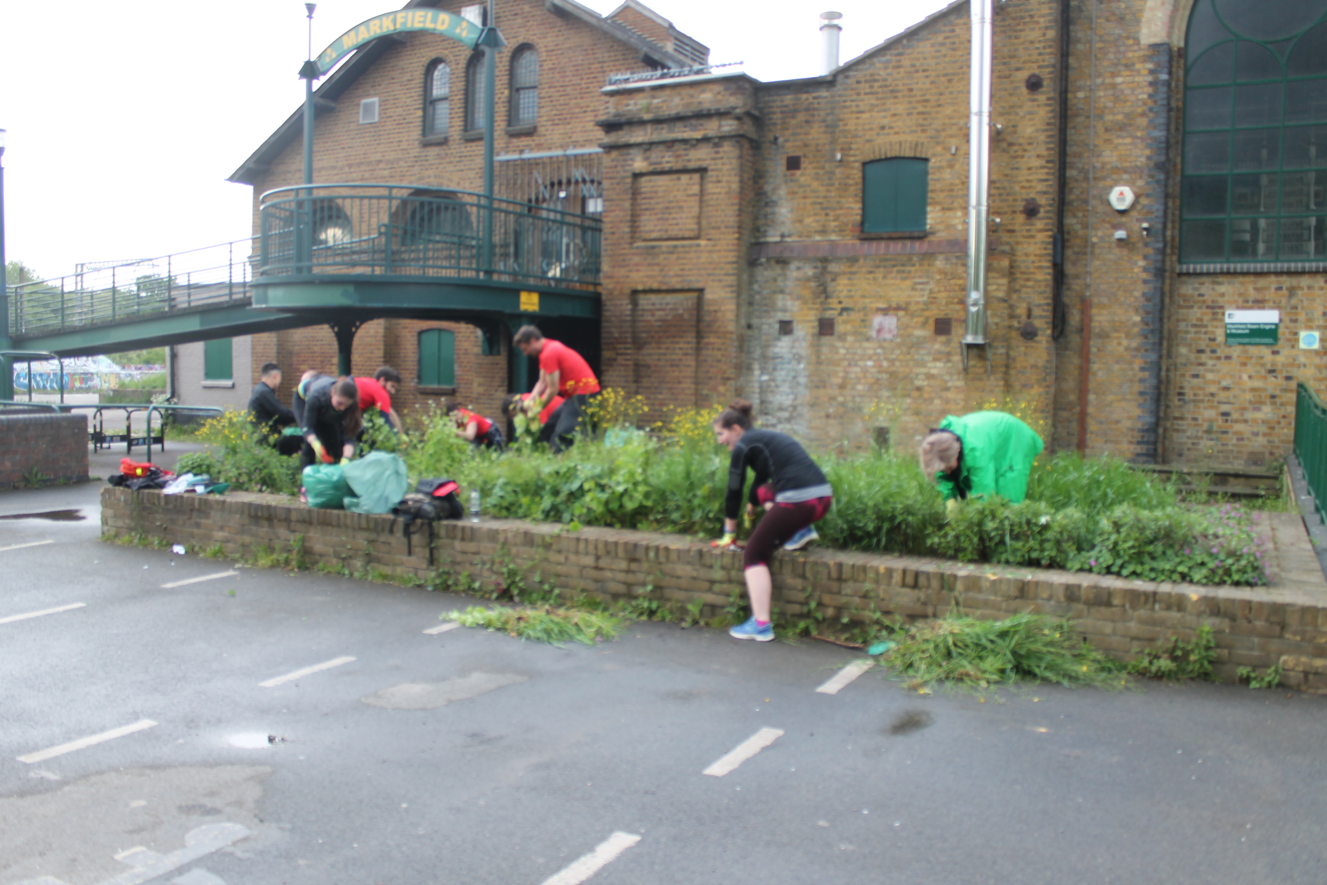 Mucking in and the Mighty Markfeild Mound 