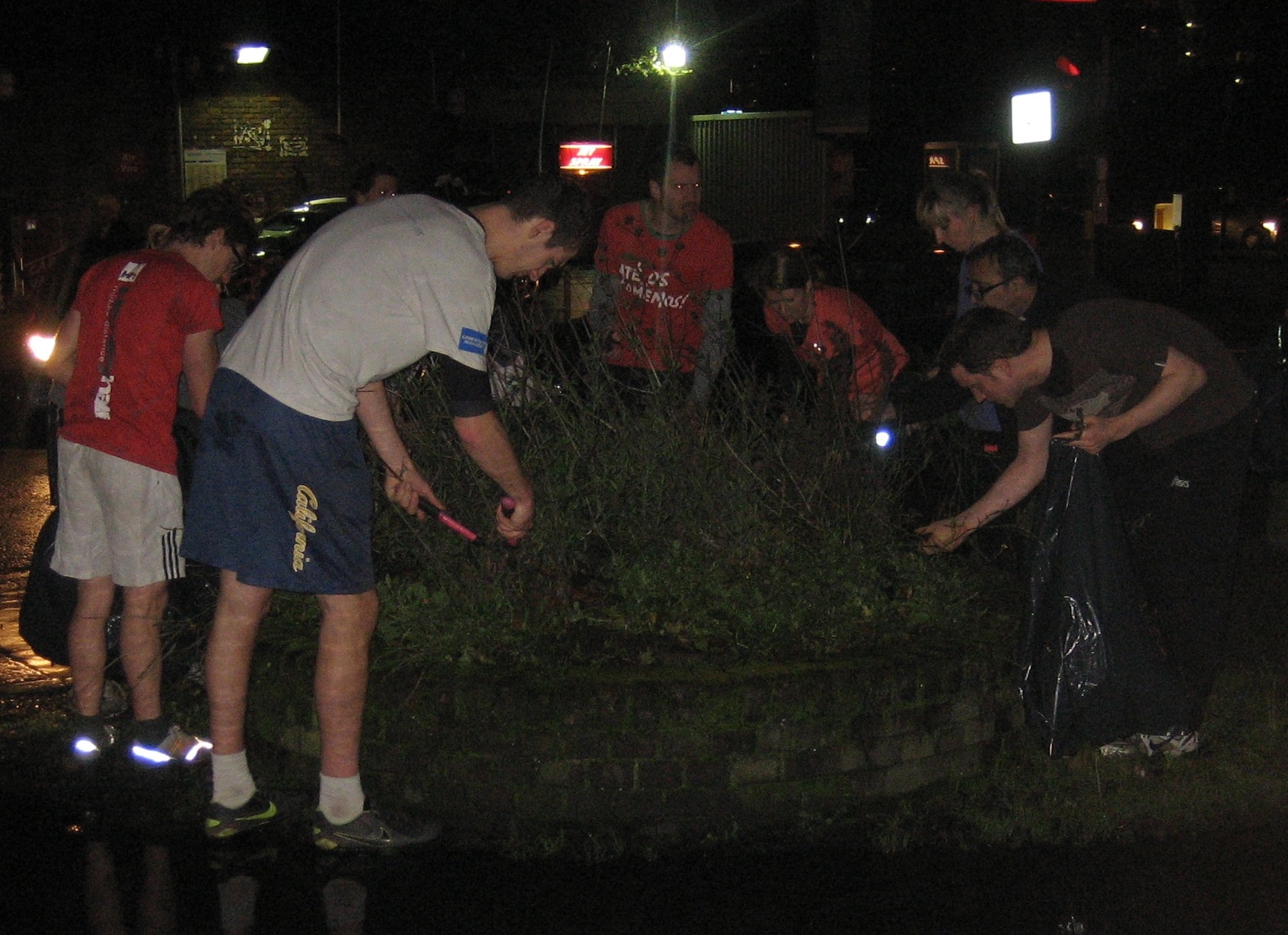 Runners get their halos - gardening at St Pauls Bow Common